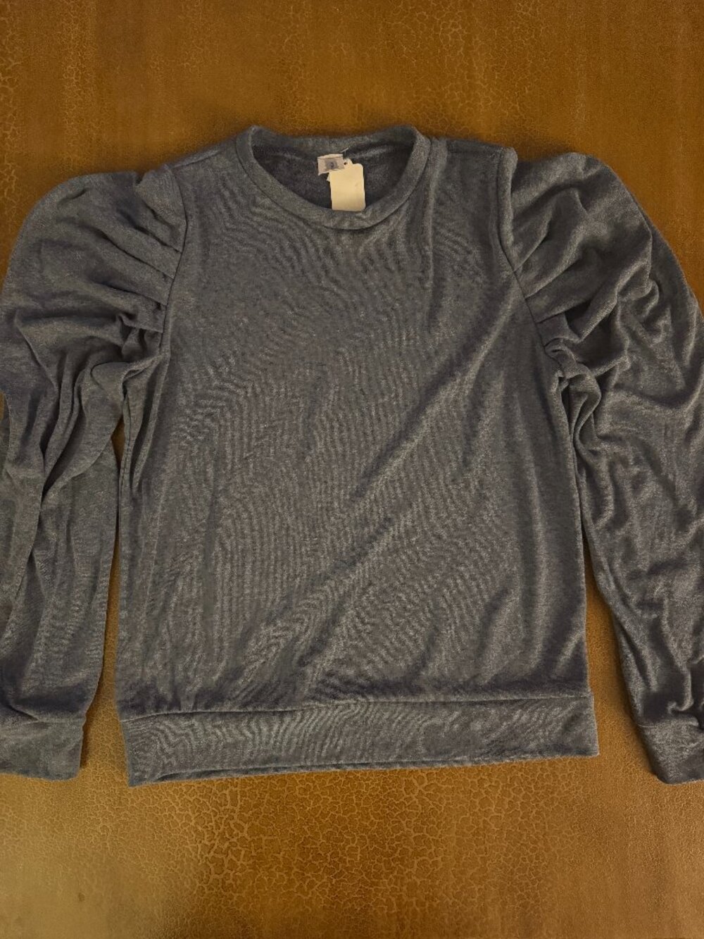 NWT Acting Pro Long Sleeve Shirt with Ruffled Shoulder - Size Large